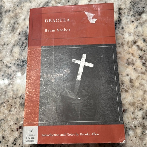 Dracula book. Paperback - Picture 1 of 3